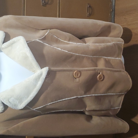 MULBERRY STREET coat.    #4653 - Picture 5 of 8